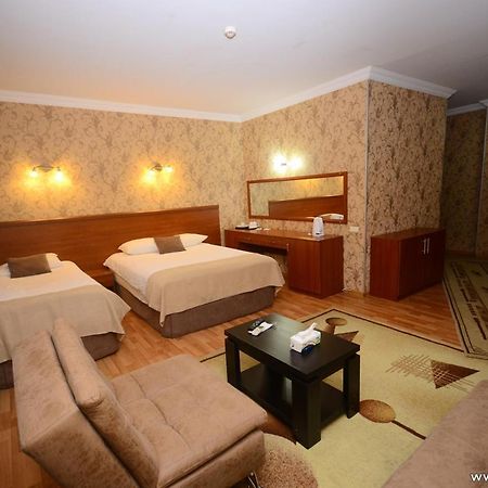Hotel Istanbul 巴统 外观 照片