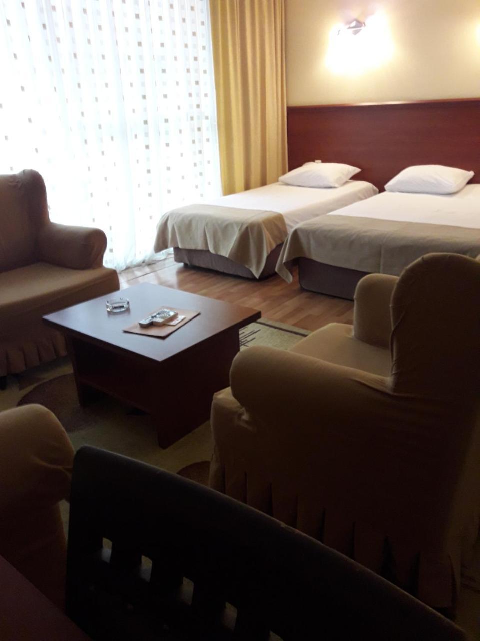 Hotel Istanbul 巴统 外观 照片