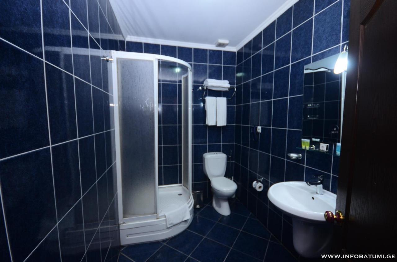 Hotel Istanbul 巴统 外观 照片